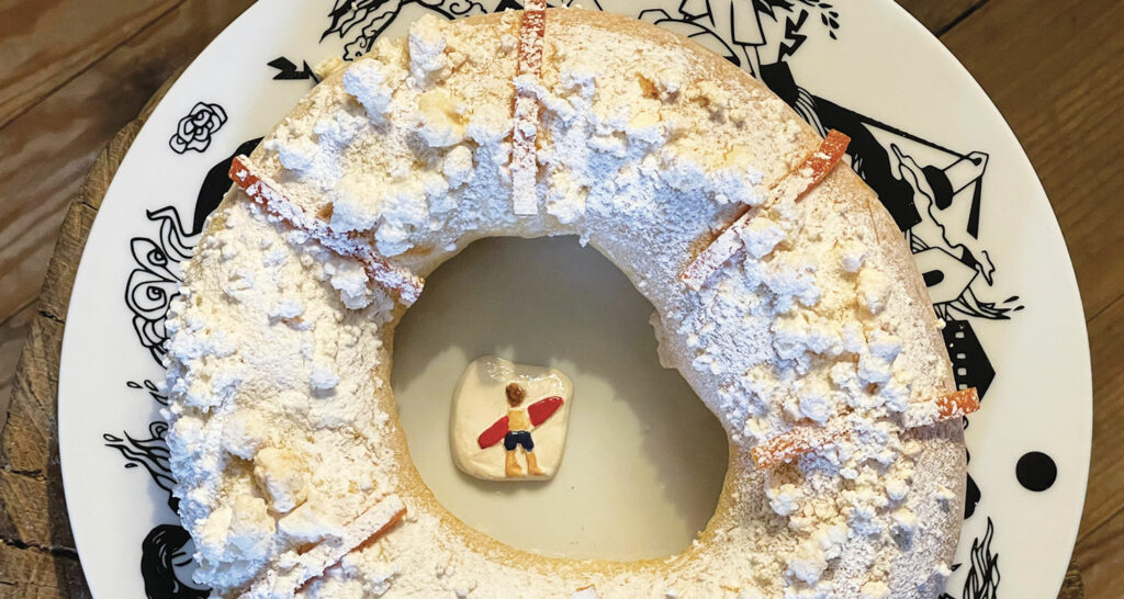 la couronne et la galette des rois est un dessert délicieux que l'on retrouve au pays basque dans plein de boulangeries