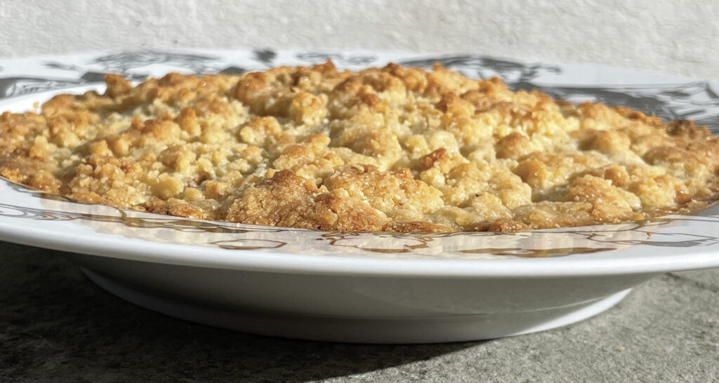 crumble-pommes-plat-creux-mer-et-filles-assiettes-et-compagnie