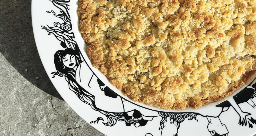 crumble-pommes-plat-creux-mer-et-filles-assiettes-et-compagnie