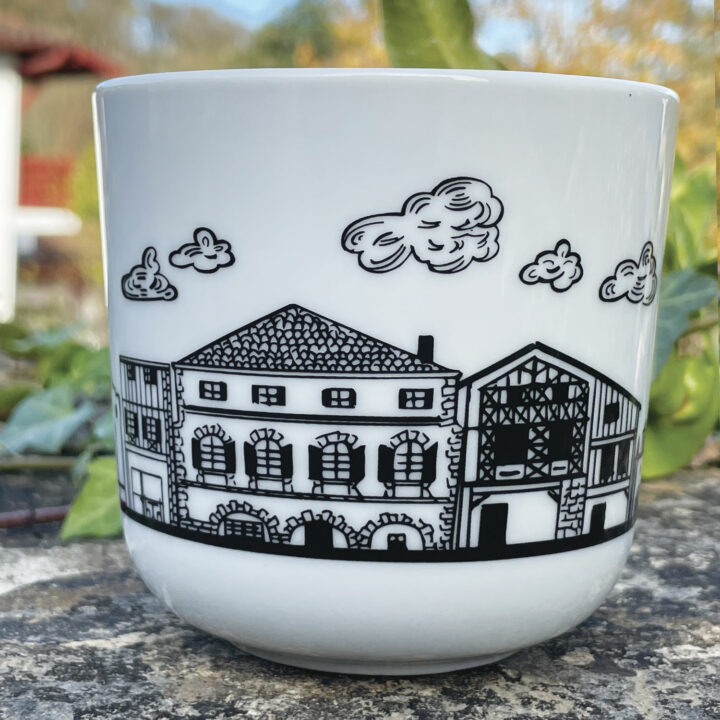 mug la bastide clairence, plus beau village de france, pays basque, par assiettes et cie